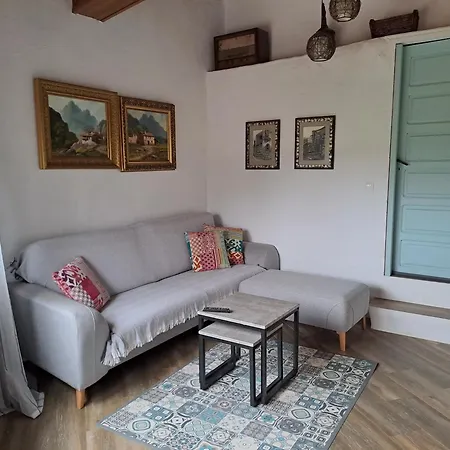 Casina Do Cereixeiro * Roblido